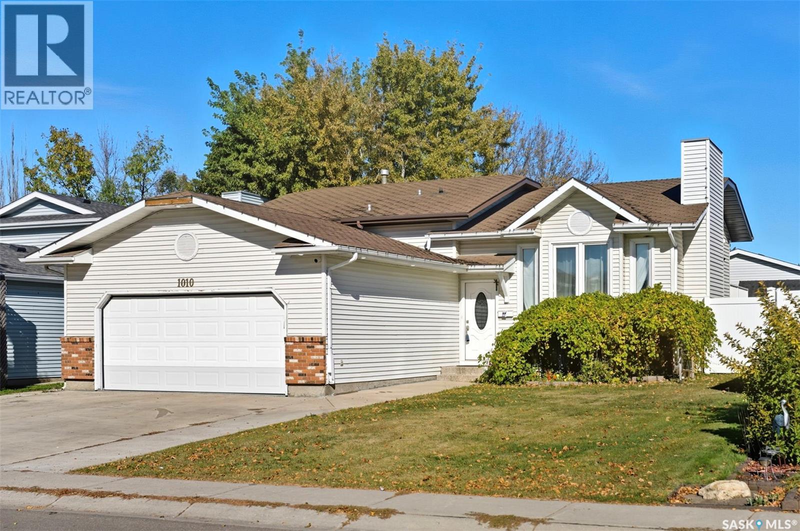 1010 Haslam Crescent, Saskatoon, Saskatchewan  S7S 1C8 - Photo 2 - SK020674
