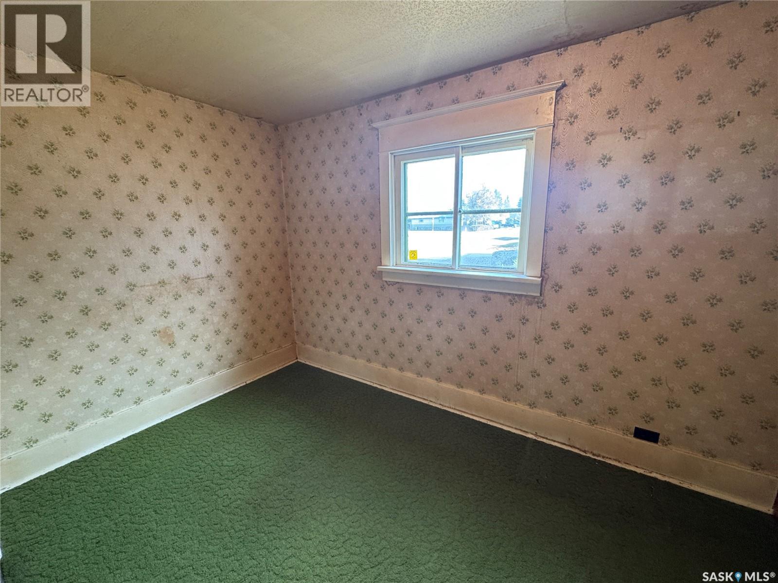 208 5th Avenue W, Biggar, Saskatchewan  S0K 0M0 - Photo 14 - SK020546