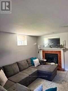 37 Depeuter Crescent, Bradford West Gwillimbury, Ontario  L3Z 3B3 - Photo 2 - N12457304