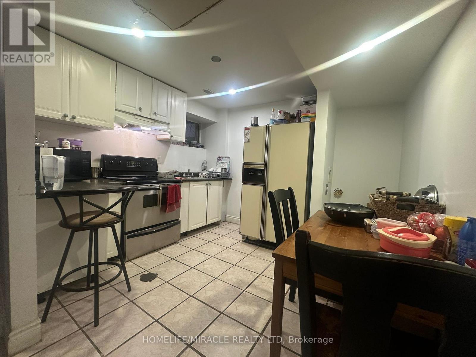 46 Hinchley Wood Grove, Brampton, Ontario  L6V 3M3 - Photo 20 - W12450318