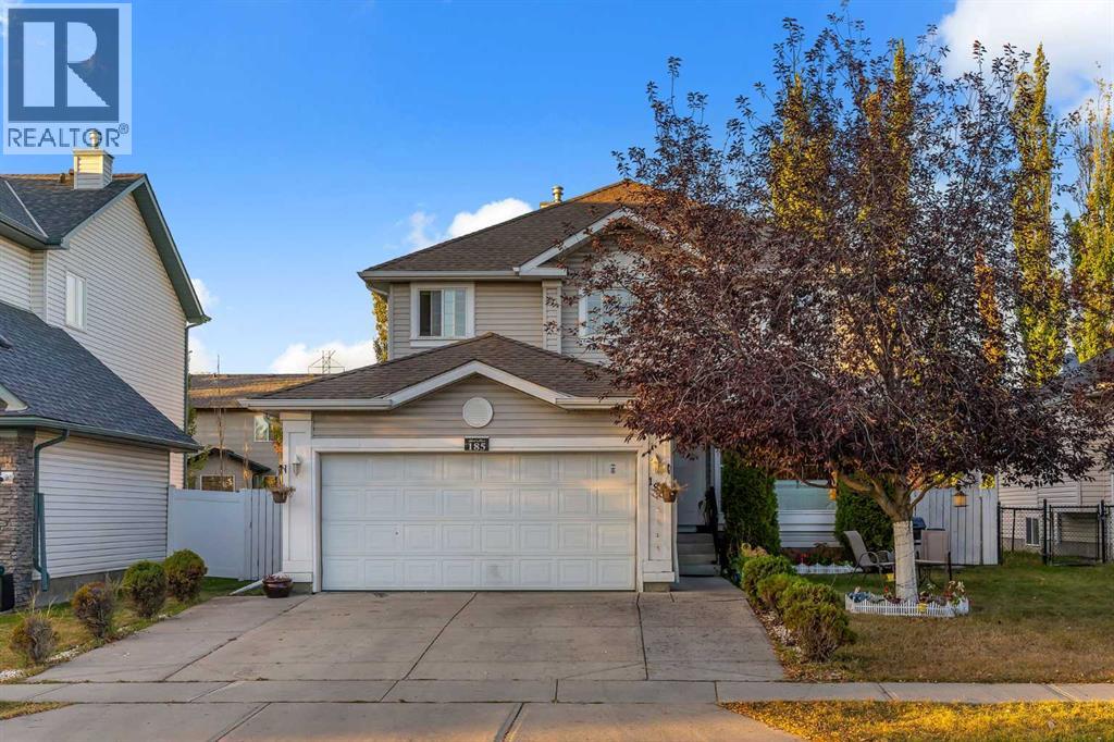 185 West Lakeview Drive, Chestermere, Alberta  T1X 1K2 - Photo 1 - A2263206
