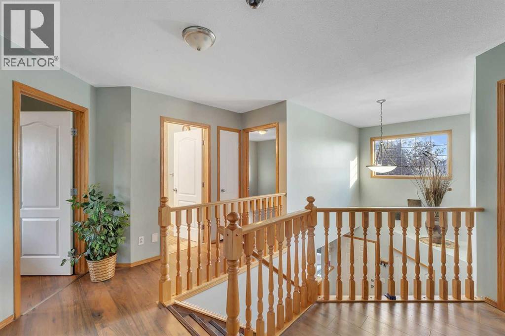 185 West Lakeview Drive, Chestermere, Alberta  T1X 1K2 - Photo 19 - A2263206