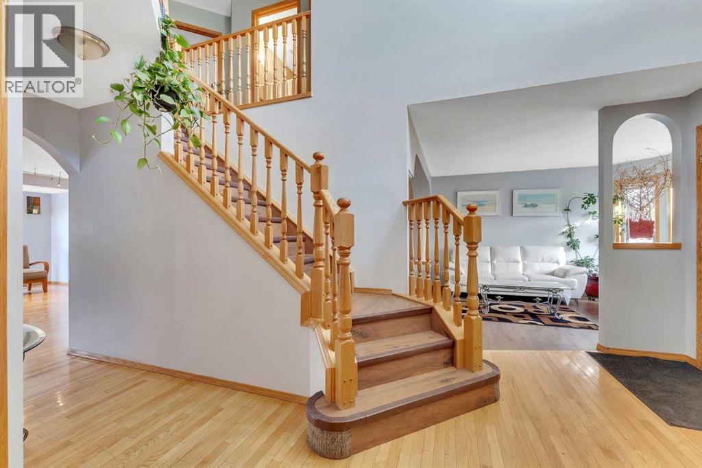 185 West Lakeview Drive, Chestermere, Alberta  T1X 1K2 - Photo 6 - A2263206