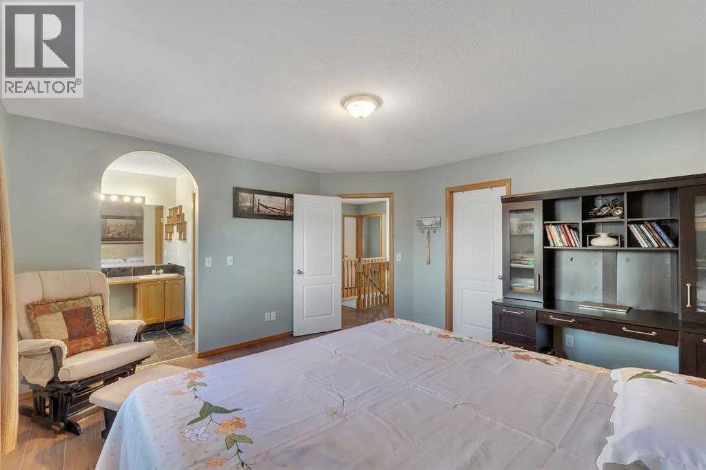 185 West Lakeview Drive, Chestermere, Alberta  T1X 1K2 - Photo 21 - A2263206