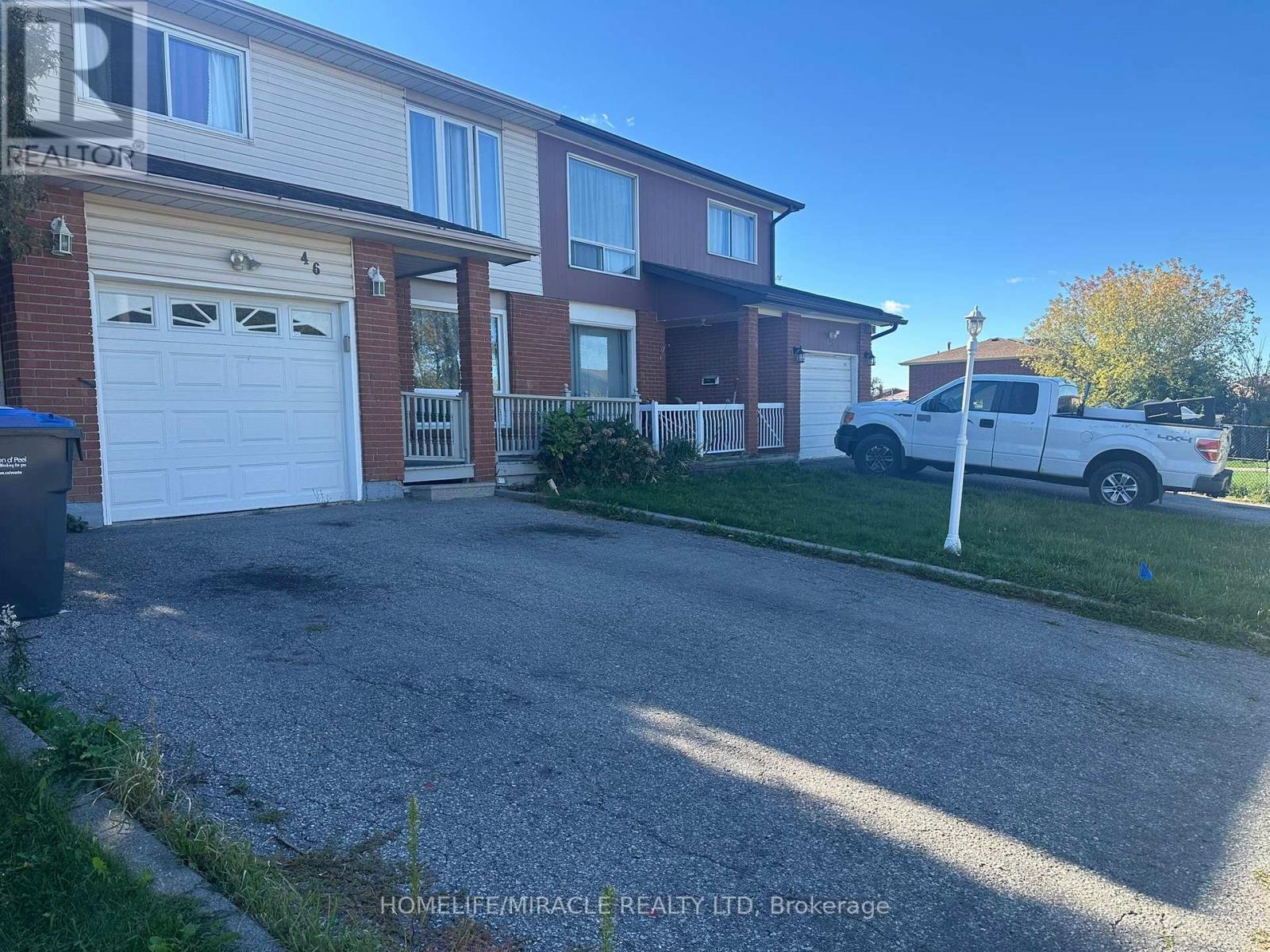 46 Hinchley Wood Grove, Brampton, Ontario  L6V 3M3 - Photo 3 - W12450318
