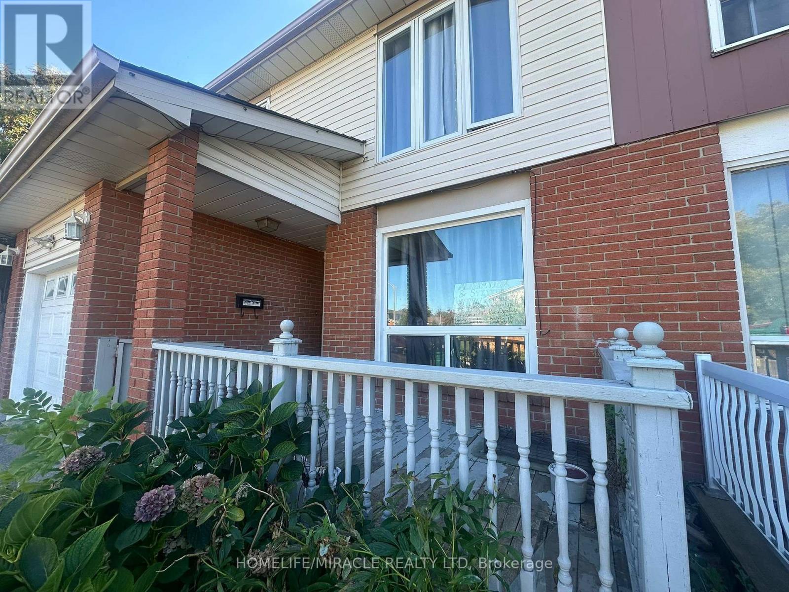 46 Hinchley Wood Grove, Brampton, Ontario  L6V 3M3 - Photo 4 - W12450318