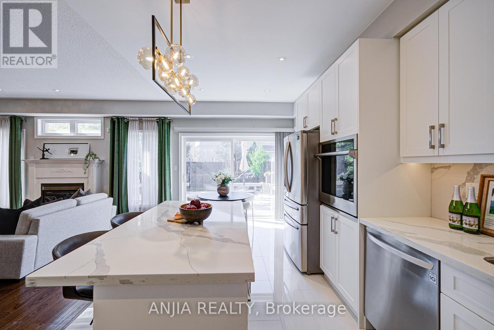 54 Rainbow Valley Crescent, Markham, Ontario  L6E 1Z1 - Photo 11 - N12457653