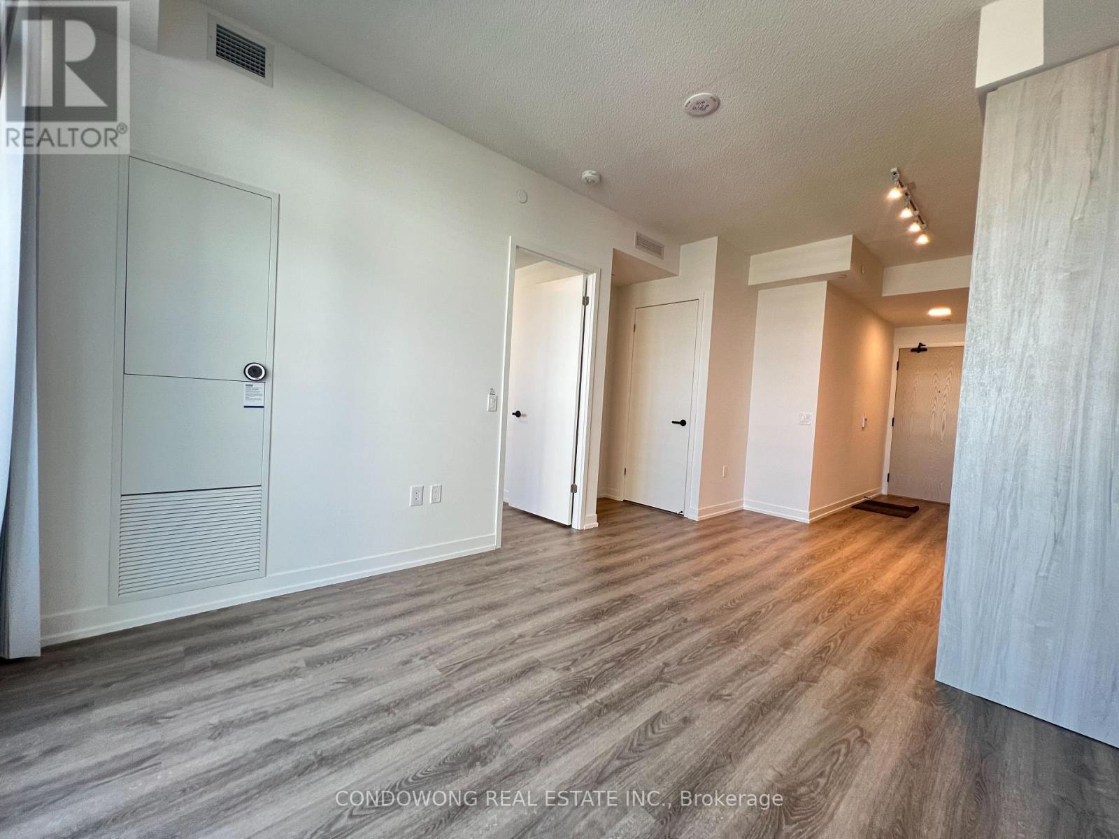 4917 - 195 Commerce Street, Vaughan, Ontario  L4K 5C3 - Photo 10 - N12457659