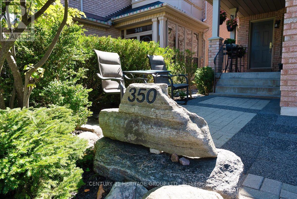 350 Hewitt Circle, Newmarket, Ontario  L3X 2H1 - Photo 2 - N12457670