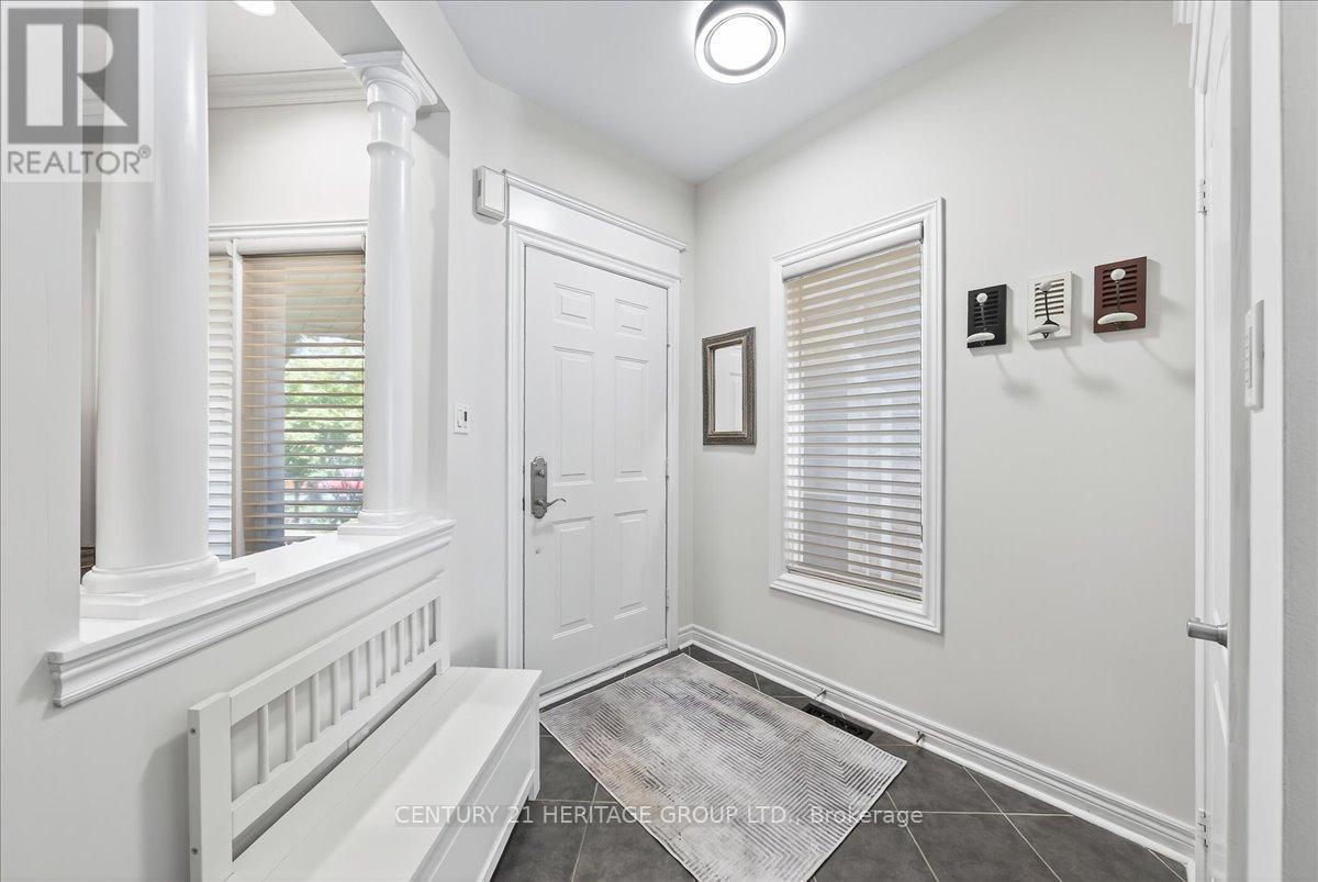 350 Hewitt Circle, Newmarket, Ontario  L3X 2H1 - Photo 6 - N12457670