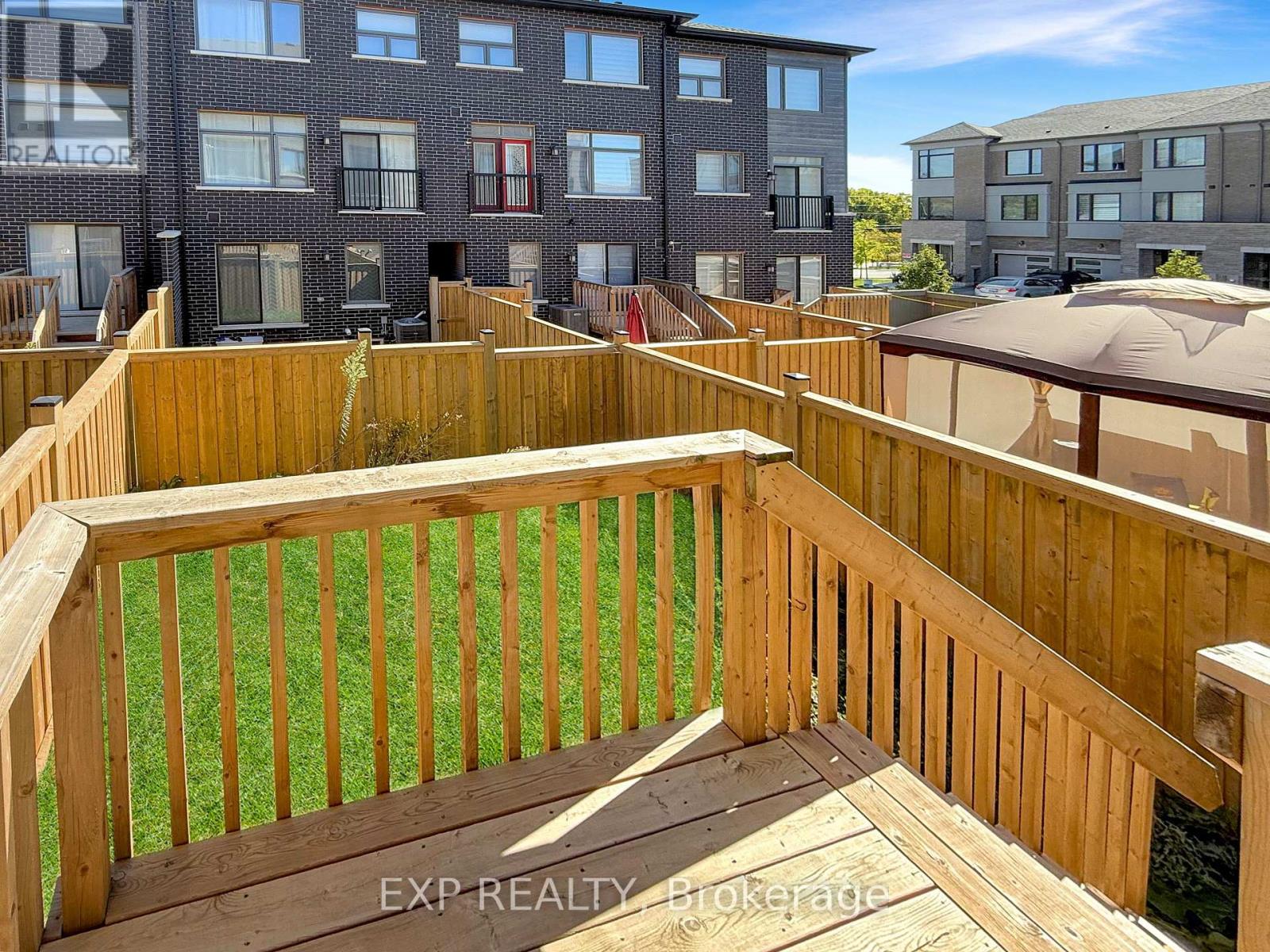 923 Isaac Phillips Way, Aurora, Ontario  L3X 2Y8 - Photo 4 - N12457702