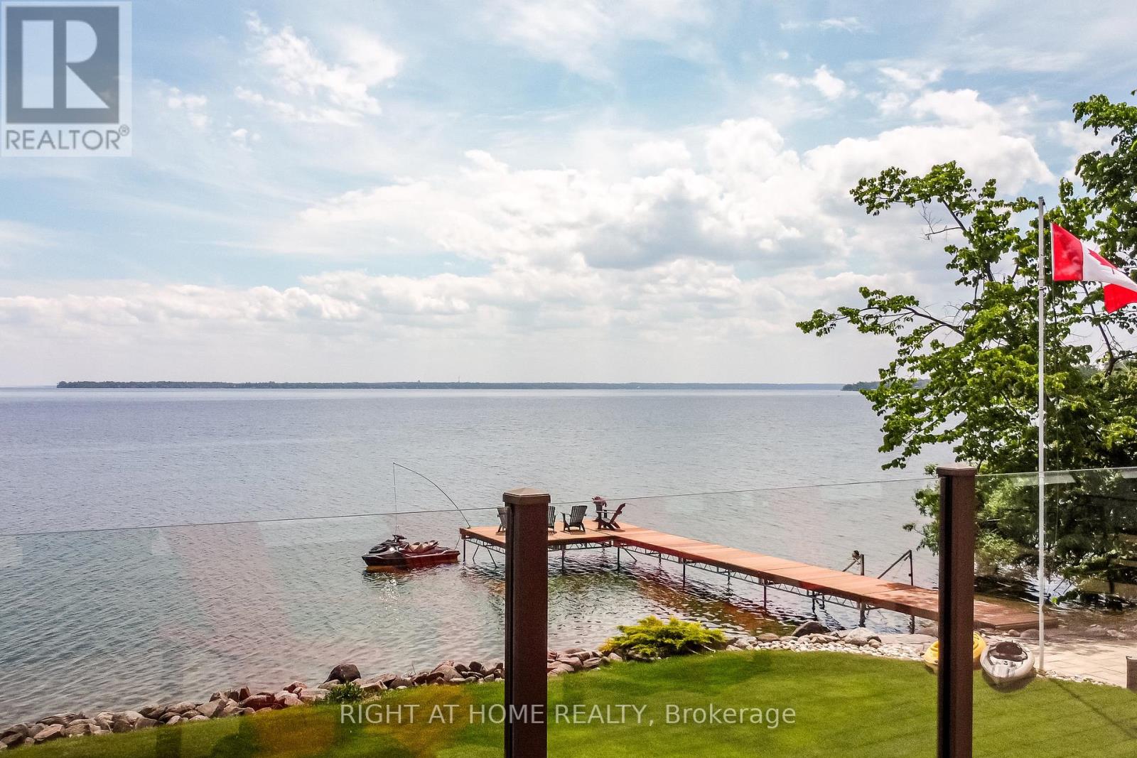 21 Lakeshore Road E, Oro-Medonte, Ontario  L0L 2E0 - Photo 11 - S12457662