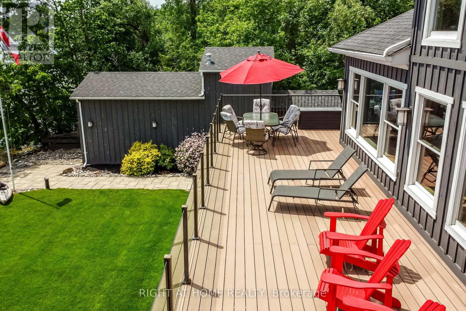 21 Lakeshore Road E, Oro-Medonte, Ontario  L0L 2E0 - Photo 12 - S12457662