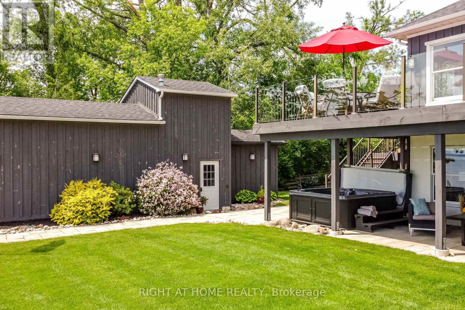 21 Lakeshore Road E, Oro-Medonte, Ontario  L0L 2E0 - Photo 13 - S12457662