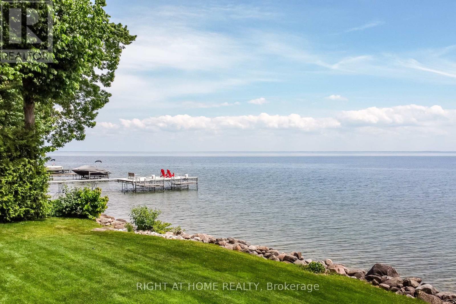 21 Lakeshore Road E, Oro-Medonte, Ontario  L0L 2E0 - Photo 19 - S12457662