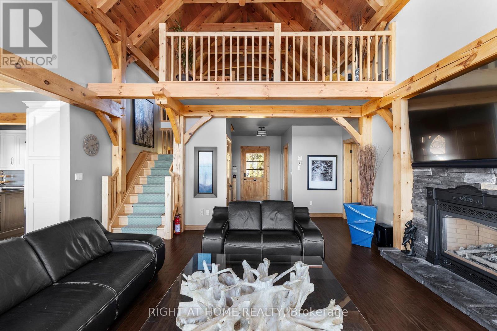 21 Lakeshore Road E, Oro-Medonte, Ontario  L0L 2E0 - Photo 28 - S12457662