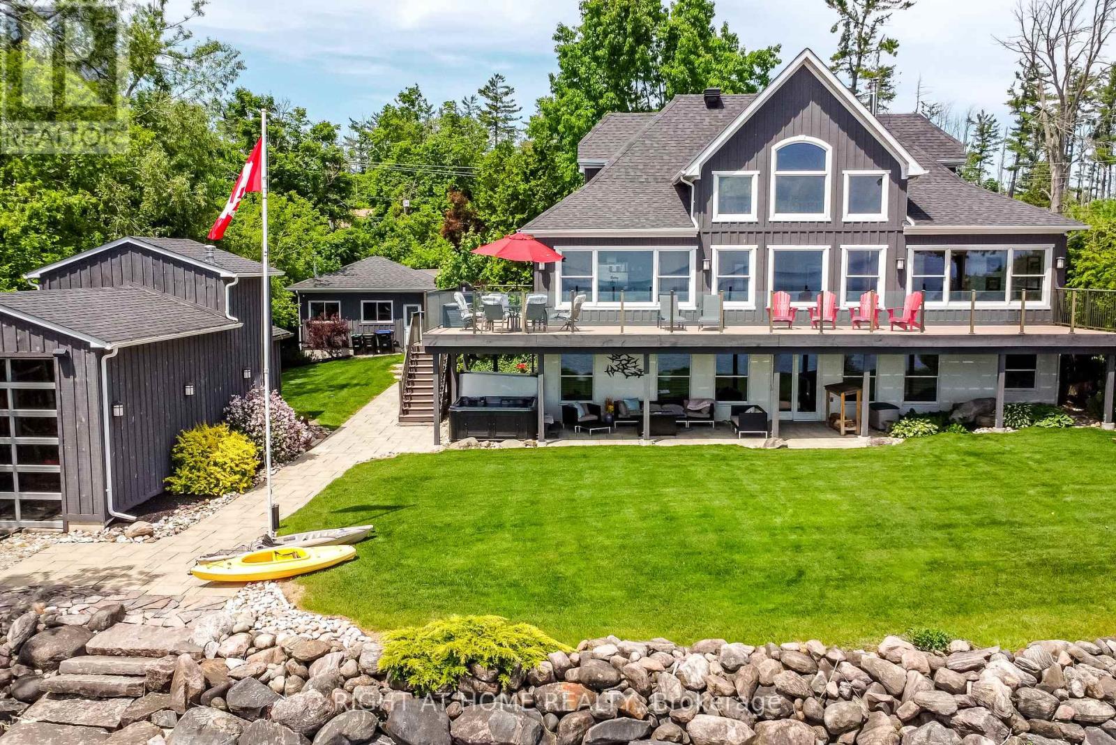 21 Lakeshore Road E, Oro-Medonte, Ontario  L0L 2E0 - Photo 8 - S12457662