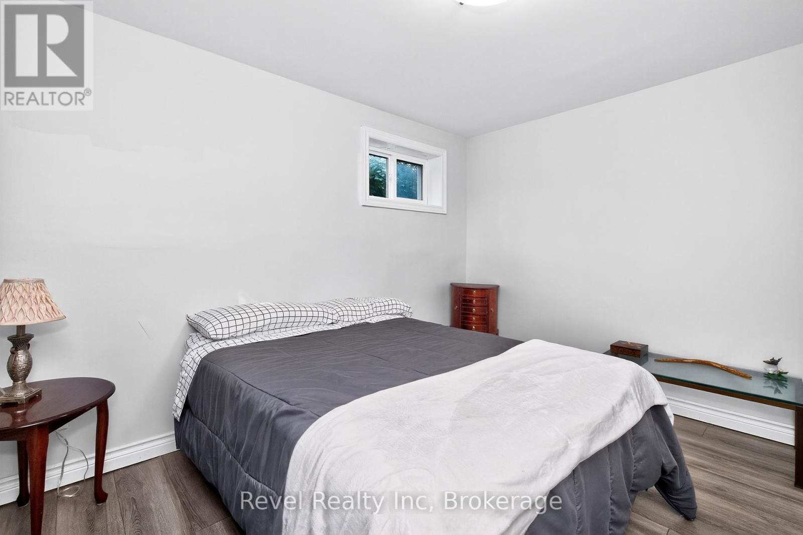 68 Broad Street, Penetanguishene, Ontario  L9M 1G2 - Photo 24 - S12457721