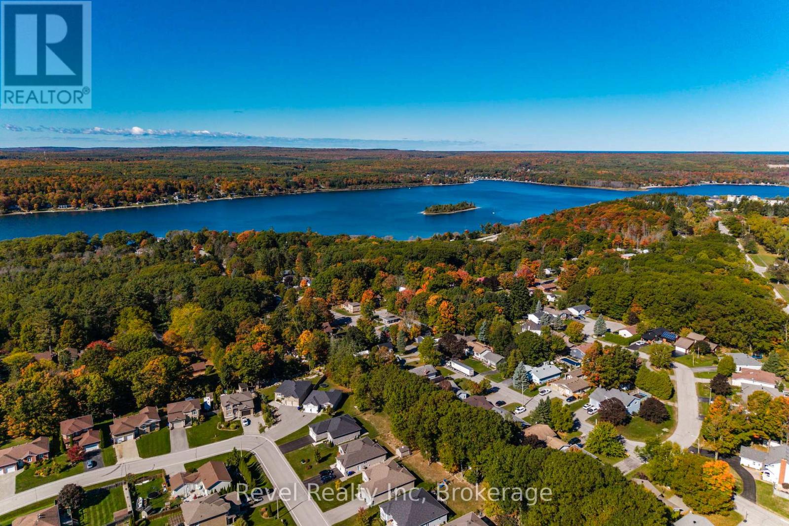 68 Broad Street, Penetanguishene, Ontario  L9M 1G2 - Photo 35 - S12457721