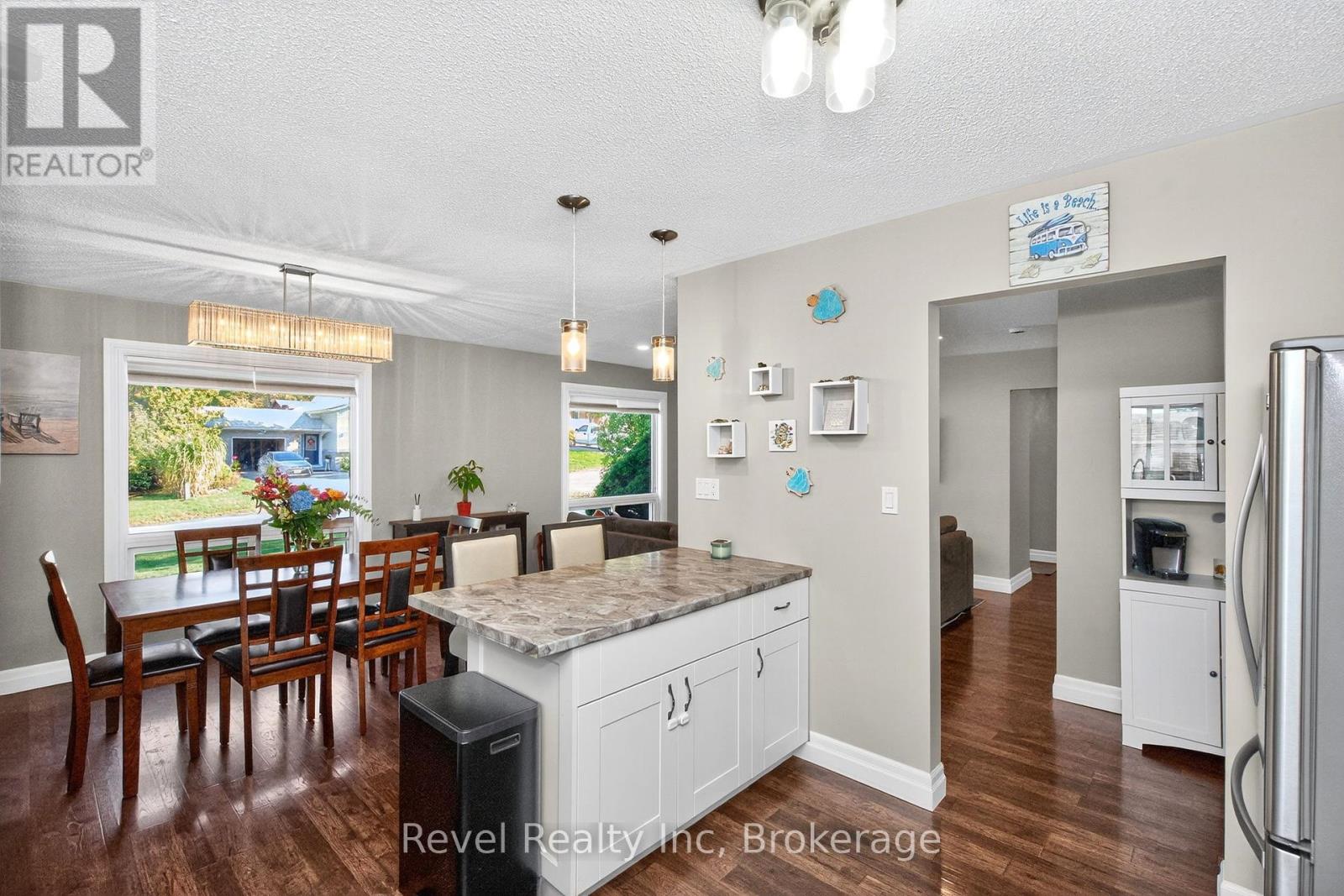 68 Broad Street, Penetanguishene, Ontario  L9M 1G2 - Photo 7 - S12457721