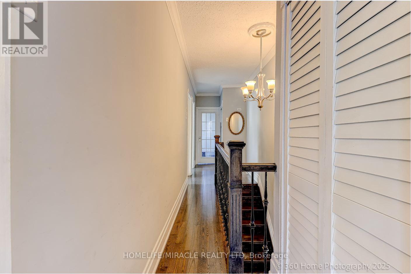 212 Symington Avenue, Toronto, Ontario  M6P 3W6 - Photo 11 - W12457643