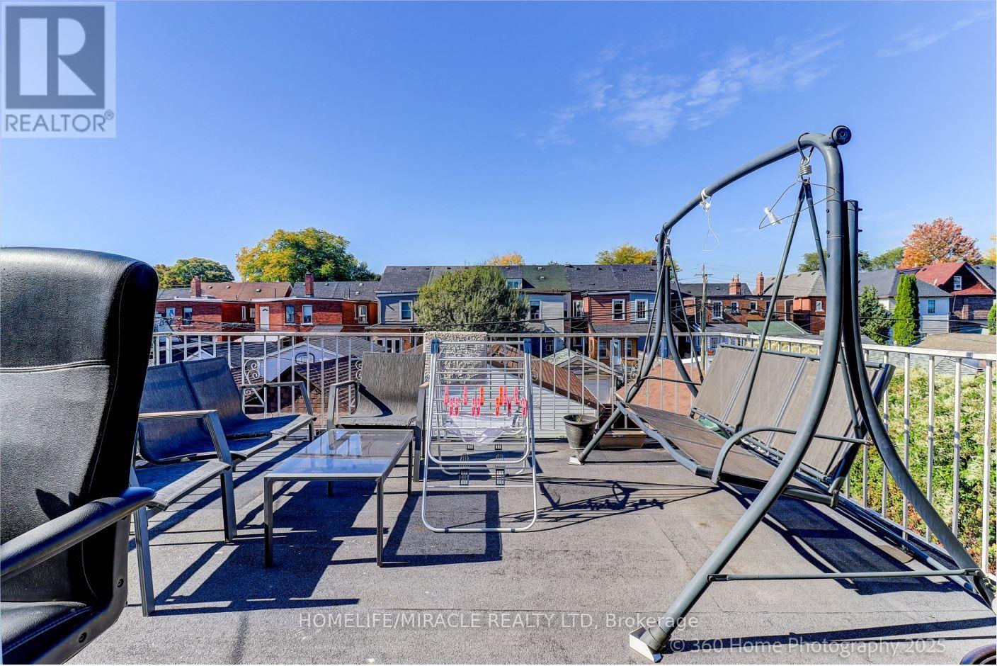 212 Symington Avenue, Toronto, Ontario  M6P 3W6 - Photo 16 - W12457643
