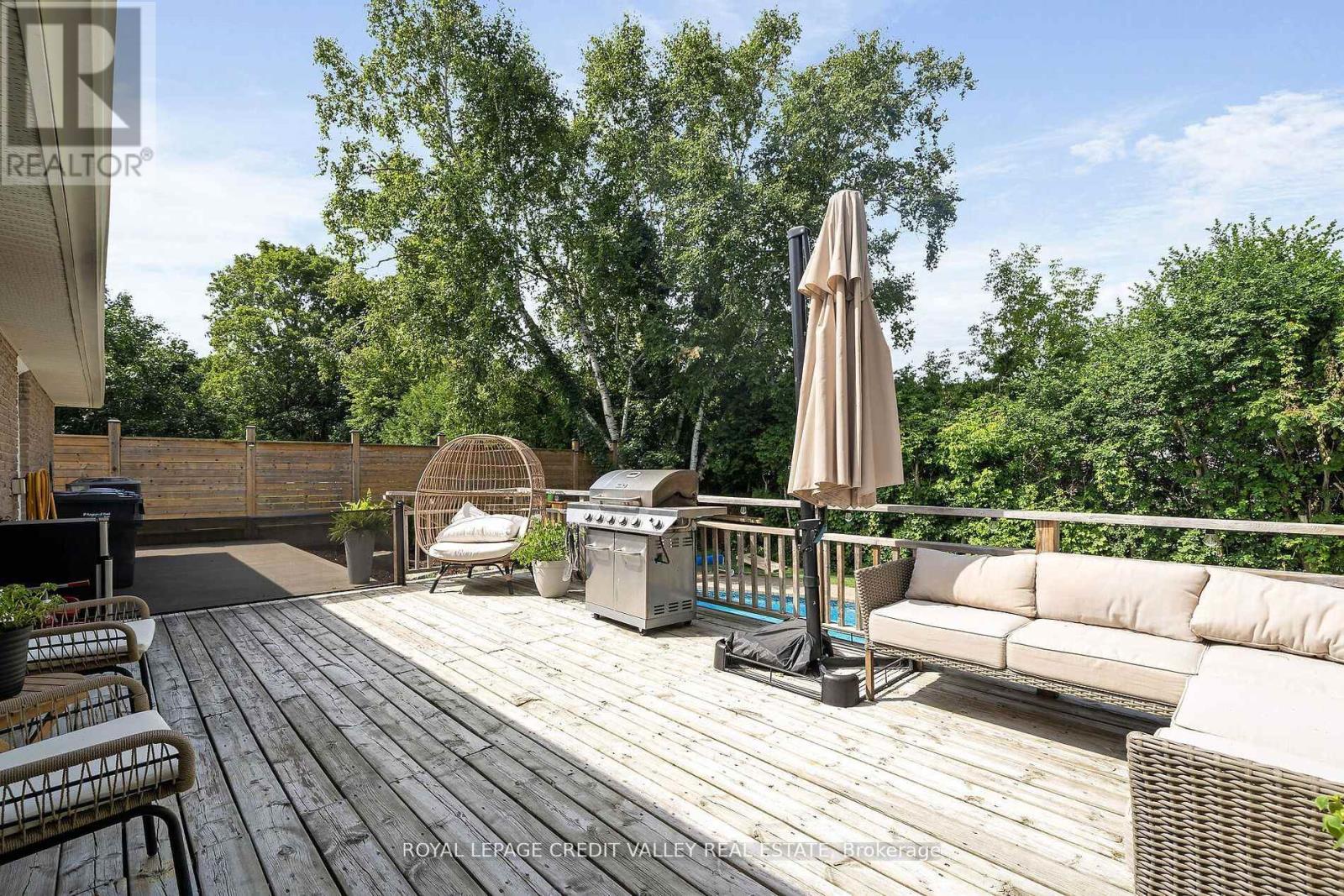 47 Larry Street, Caledon, Ontario  L7C 1K8 - Photo 37 - W12457650