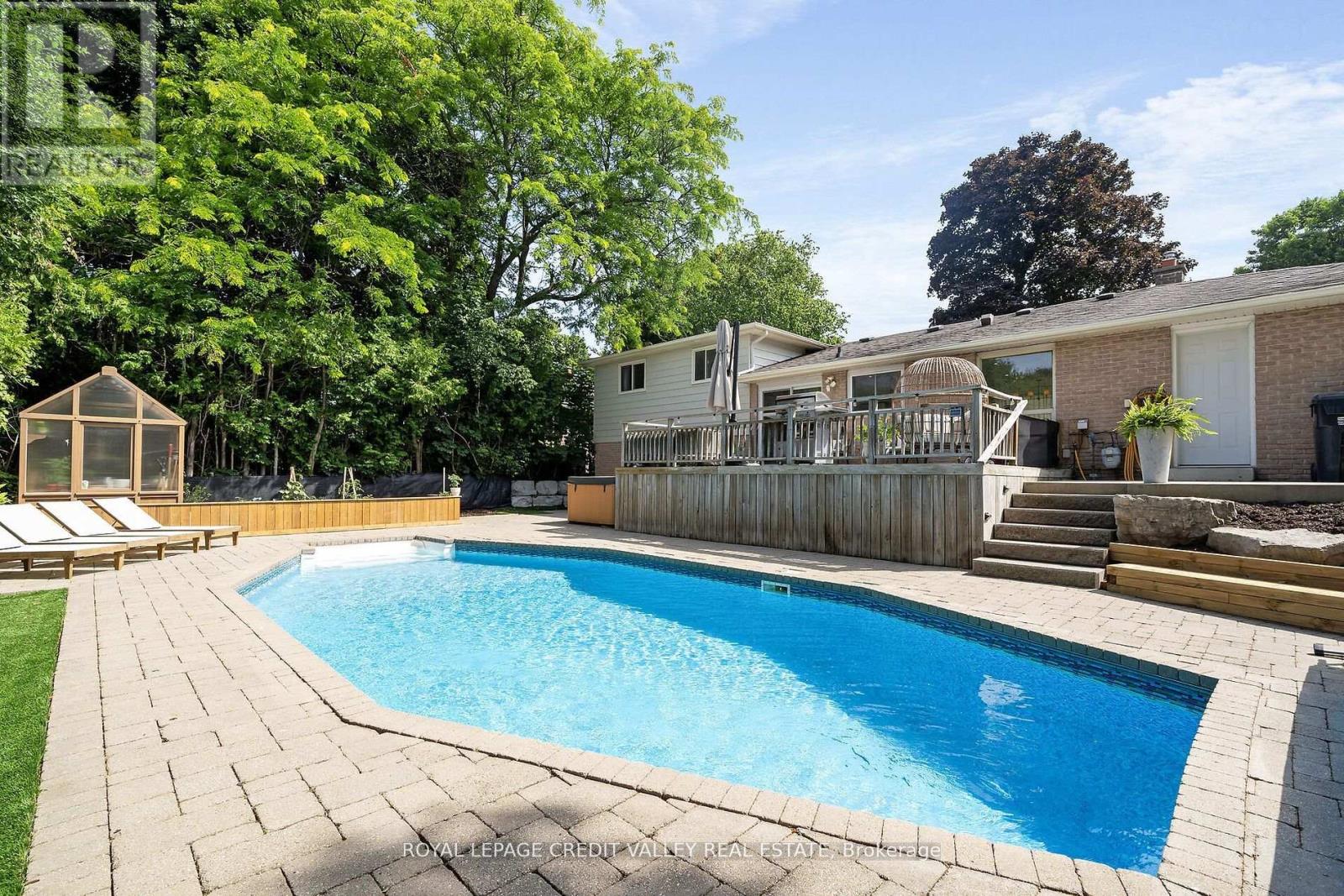 47 Larry Street, Caledon, Ontario  L7C 1K8 - Photo 42 - W12457650