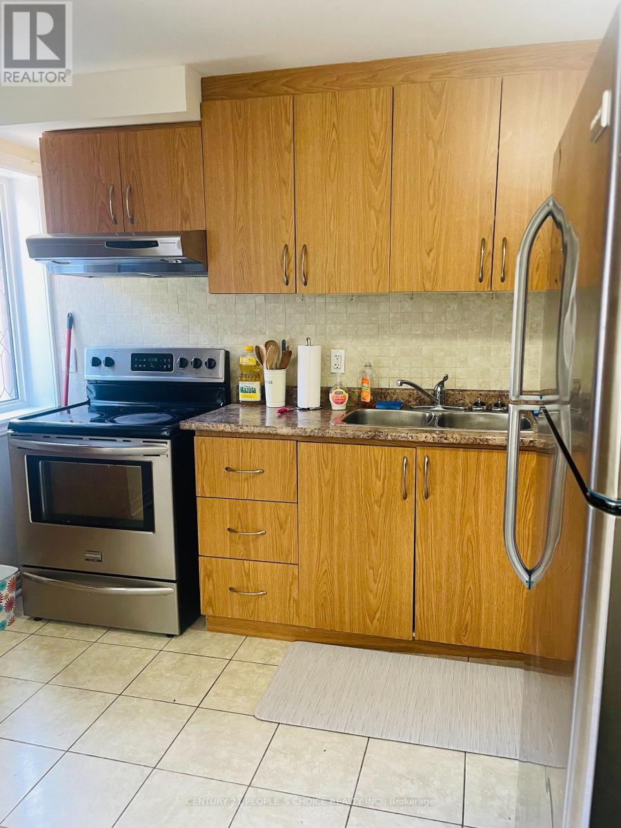 Bsmnt - 5551 Meadowcrest Avenue, Mississauga, Ontario  L5M 0V1 - Photo 4 - W12457663