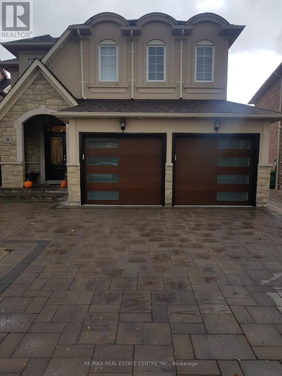 UPPER PORTION - 9 BELLEVILLE DRIVE, Brampton, Ontario