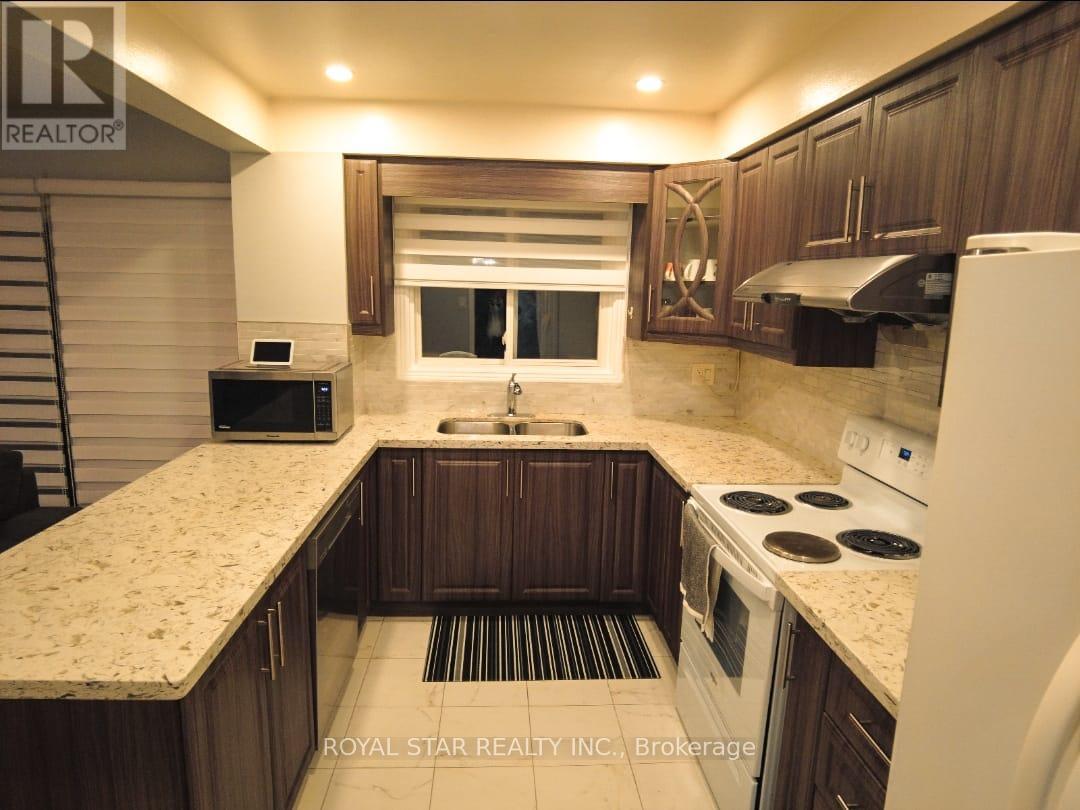6 Merganser Crescent, Brampton, Ontario  L6W 4E8 - Photo 12 - W12457678