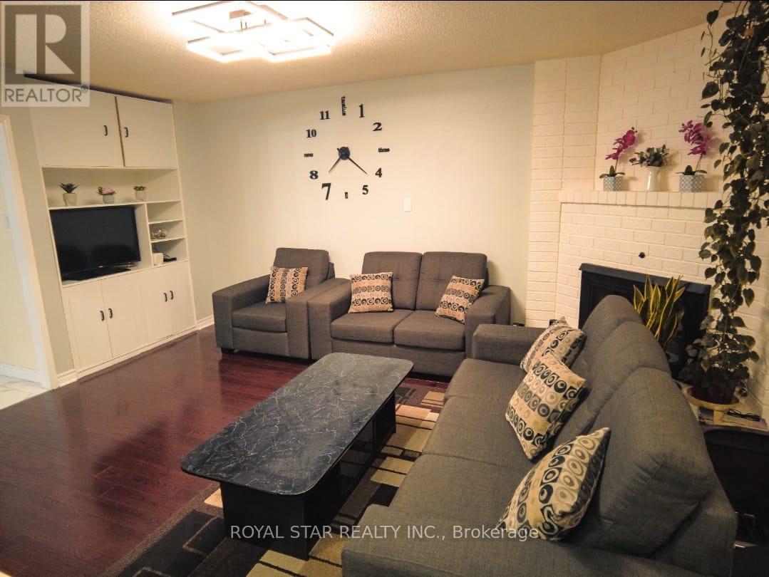6 Merganser Crescent, Brampton, Ontario  L6W 4E8 - Photo 7 - W12457678