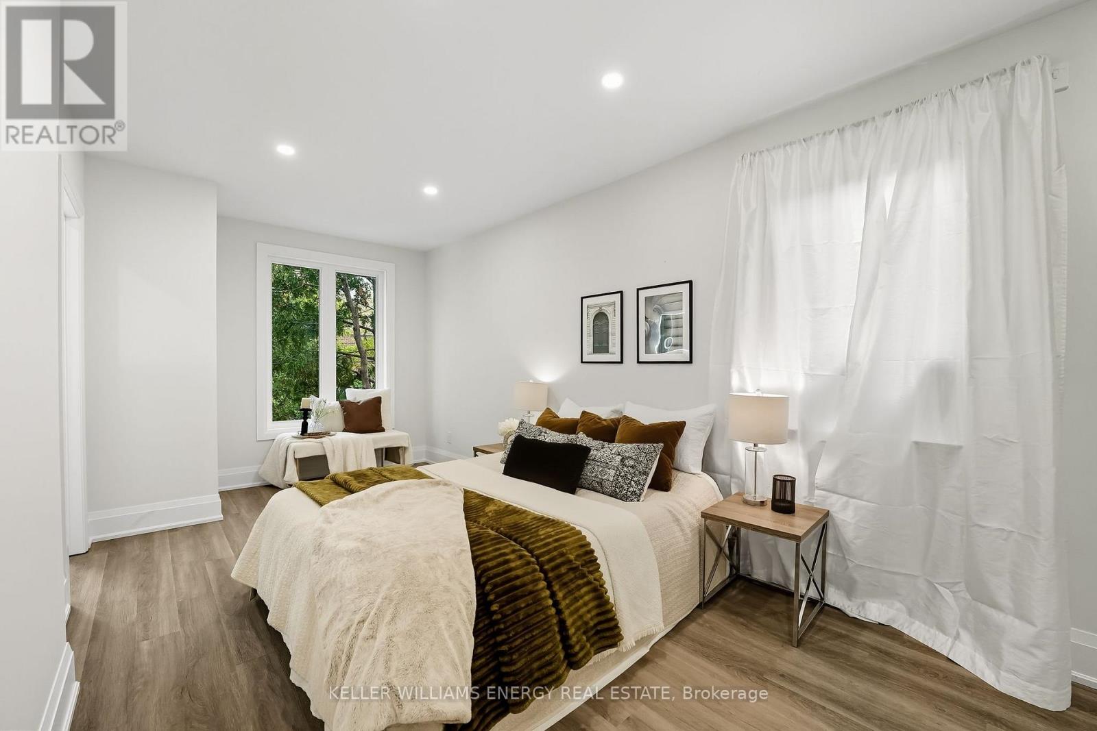 25 Spring Grove Avenue, Toronto, Ontario  M6N 3H2 - Photo 33 - W12457706