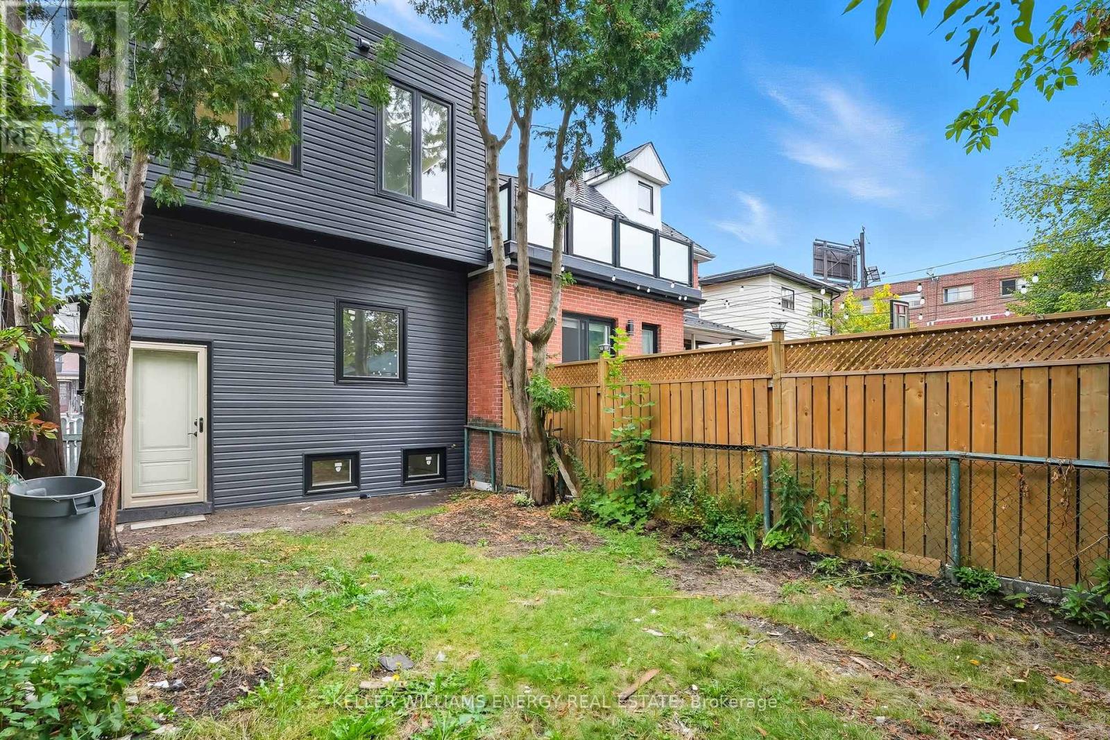 25 Spring Grove Avenue, Toronto, Ontario  M6N 3H2 - Photo 42 - W12457706