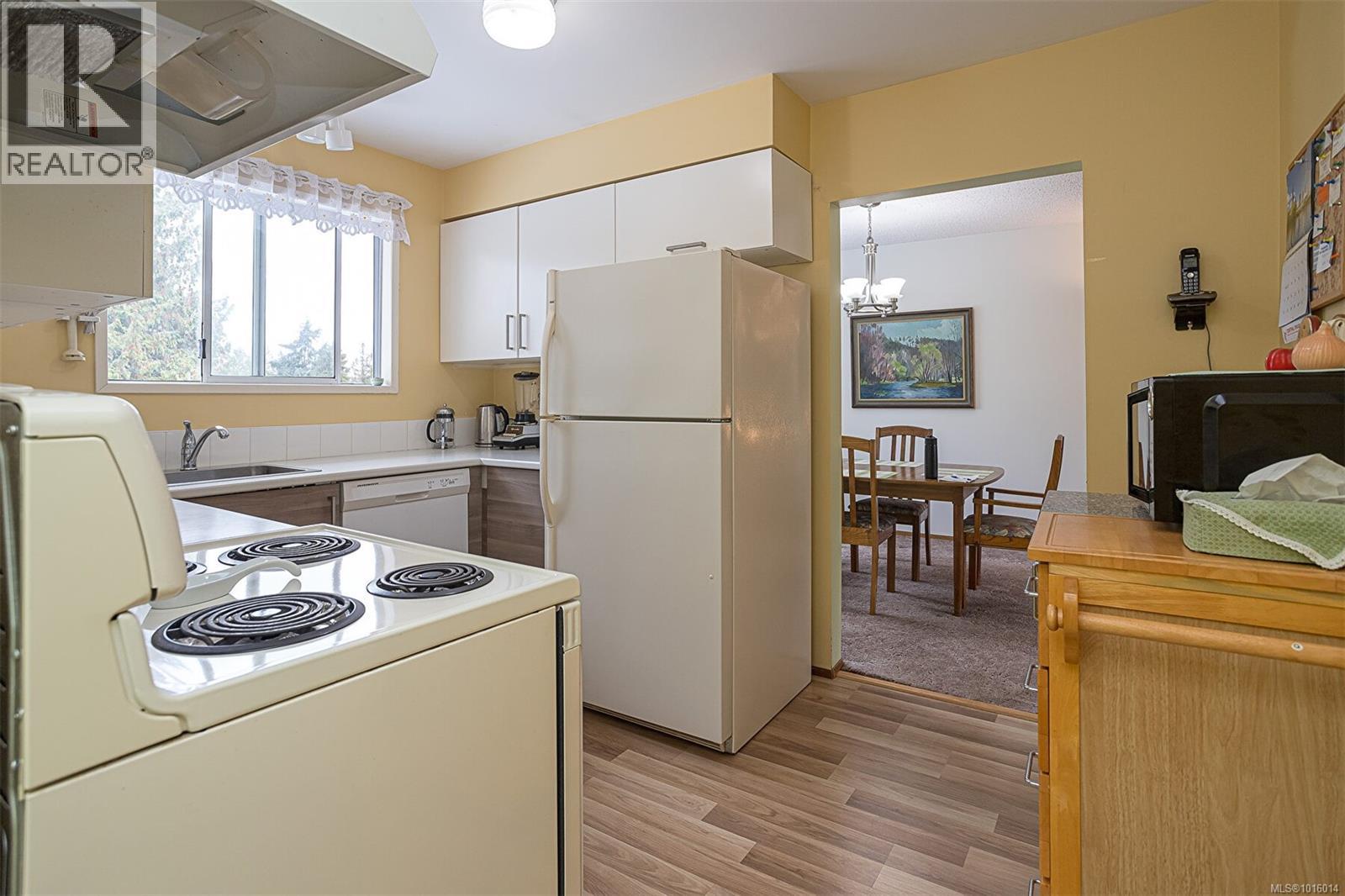 7330 Rossiter Ave Sw, Lantzville, British Columbia  V0R 2H0 - Photo 14 - 1016014