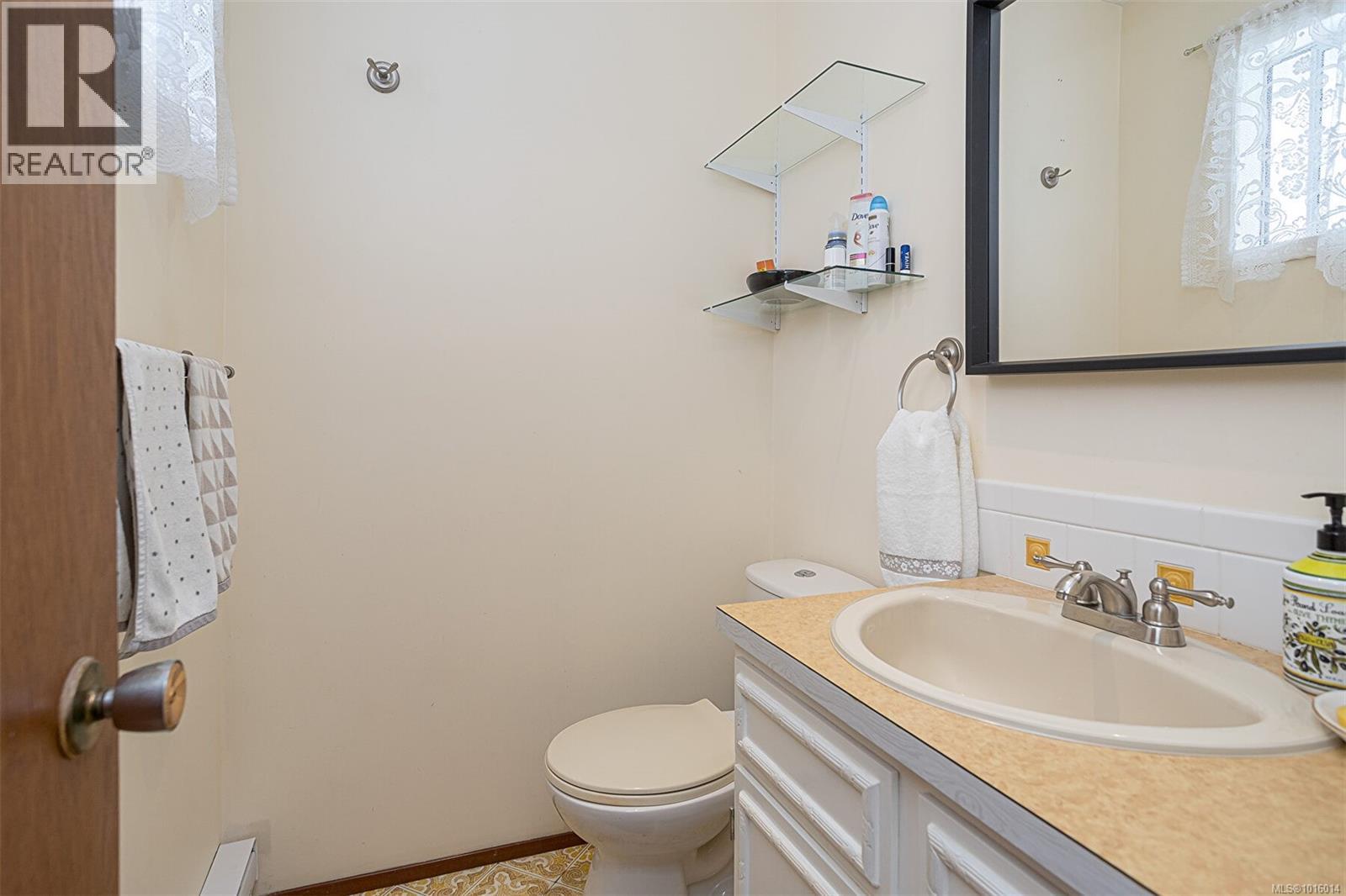 7330 Rossiter Ave Sw, Lantzville, British Columbia  V0R 2H0 - Photo 20 - 1016014