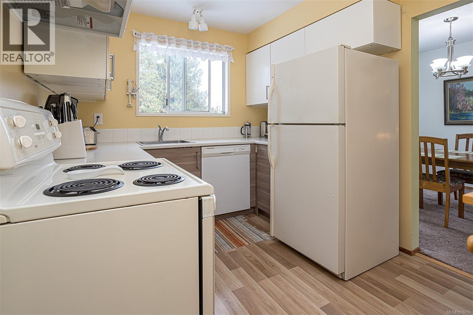 7330 Rossiter Ave Sw, Lantzville, British Columbia  V0R 2H0 - Photo 17 - 1016014