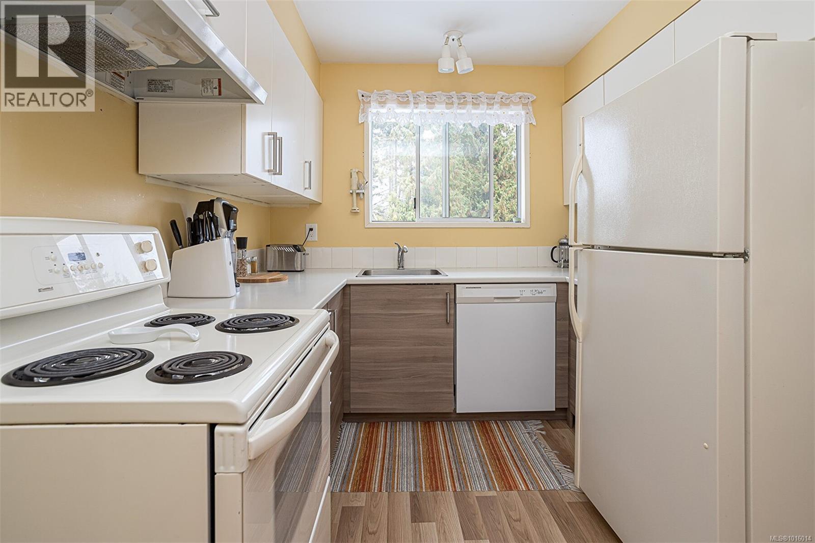 7330 Rossiter Ave Sw, Lantzville, British Columbia  V0R 2H0 - Photo 28 - 1016014