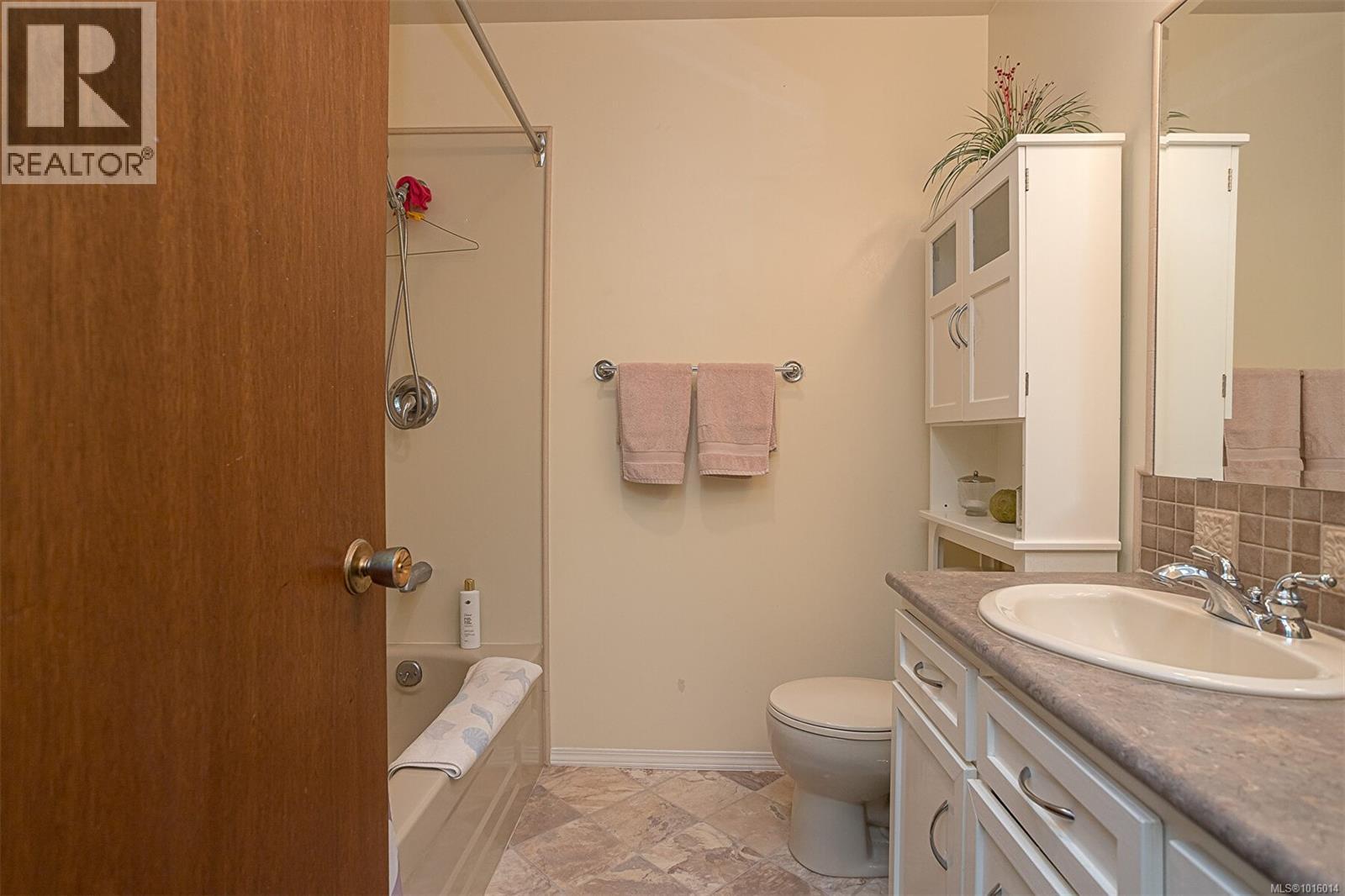 7330 Rossiter Ave Sw, Lantzville, British Columbia  V0R 2H0 - Photo 24 - 1016014