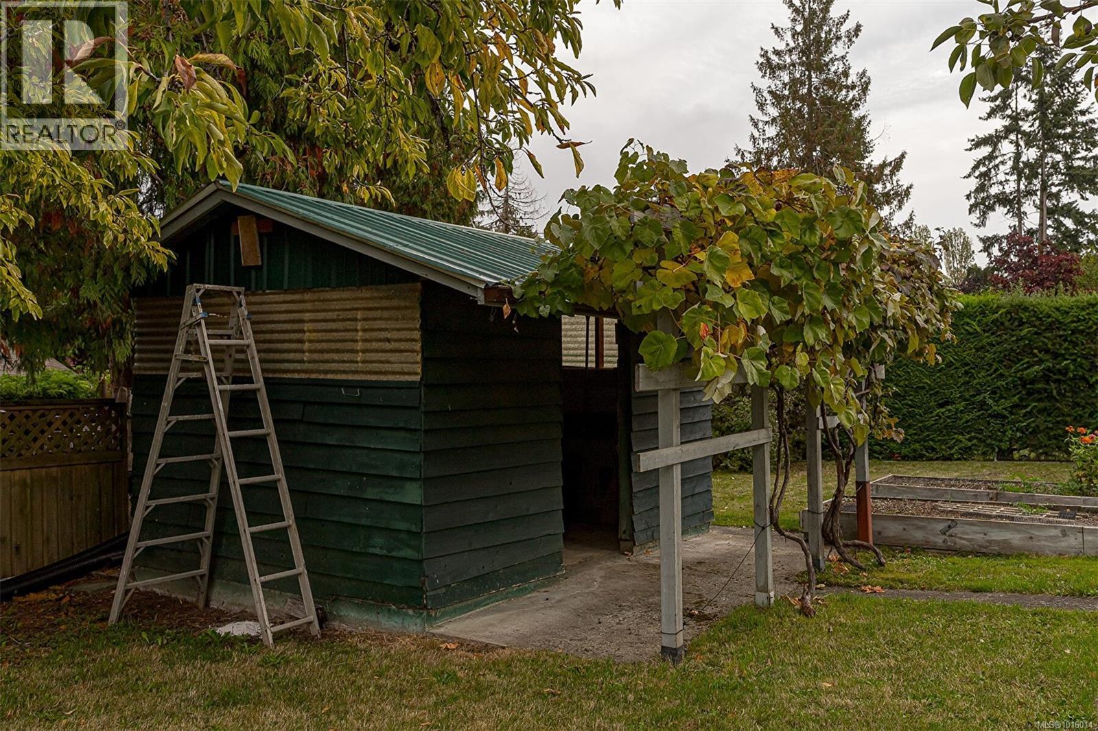 7330 Rossiter Ave Sw, Lantzville, British Columbia  V0R 2H0 - Photo 51 - 1016014