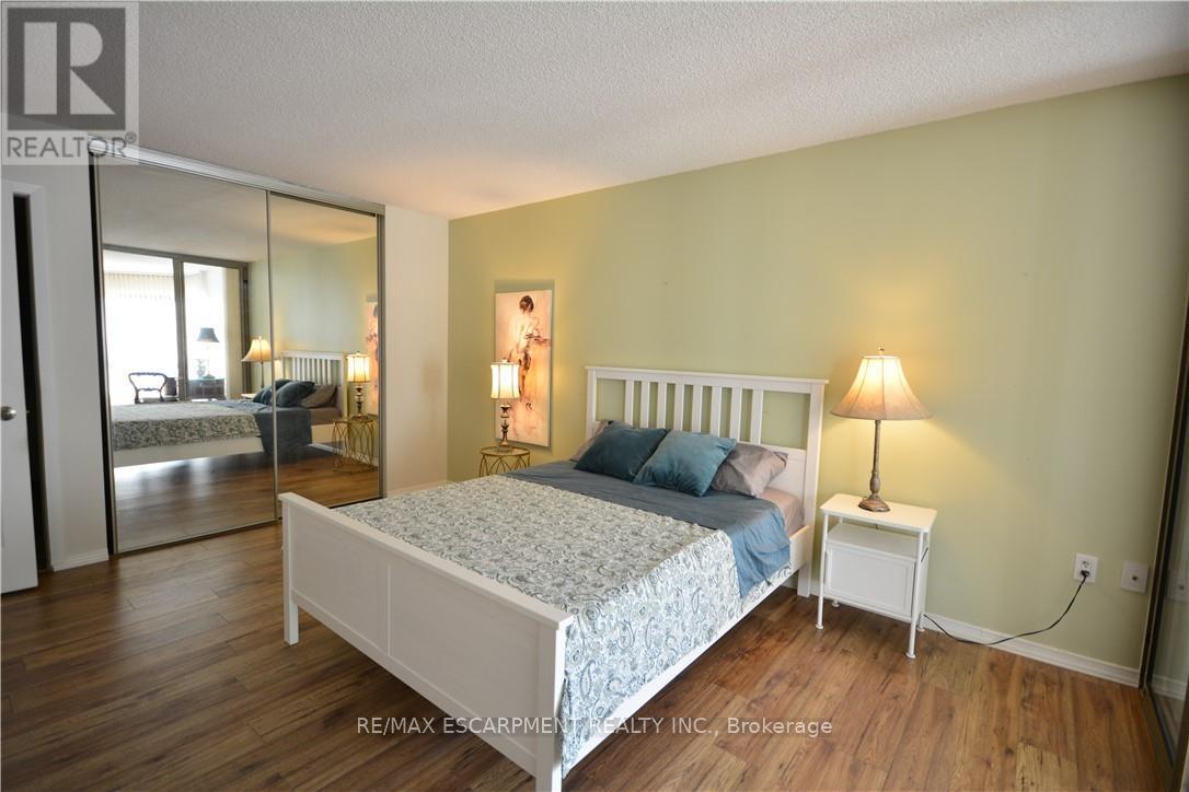 302 - 1201 North Shore Boulevard E, Burlington, Ontario  L7S 1Z5 - Photo 14 - W12420248