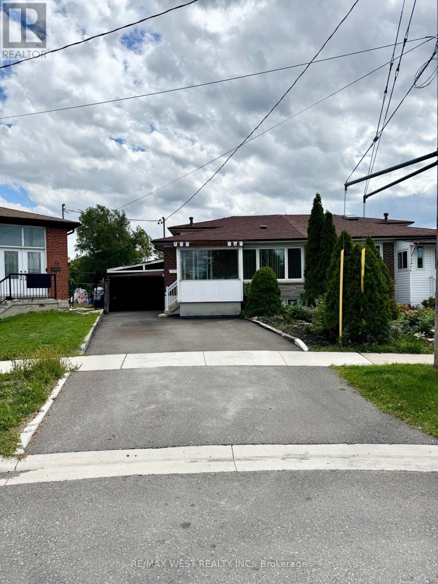 25 Bimini Crescent, Toronto, Ontario  M3N 1S1 - Photo 2 - W12445434