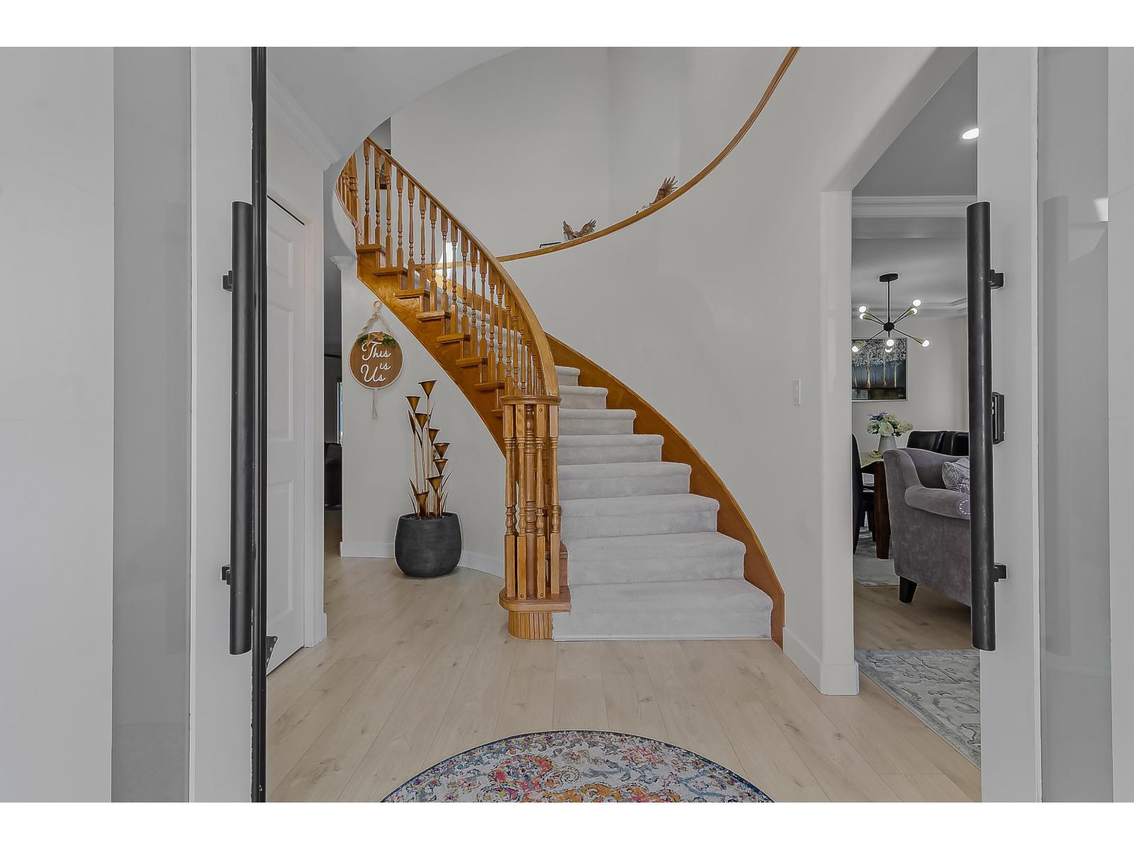 19113 62a Avenue, Surrey, British Columbia  V3S 8C6 - Photo 2 - R3057287