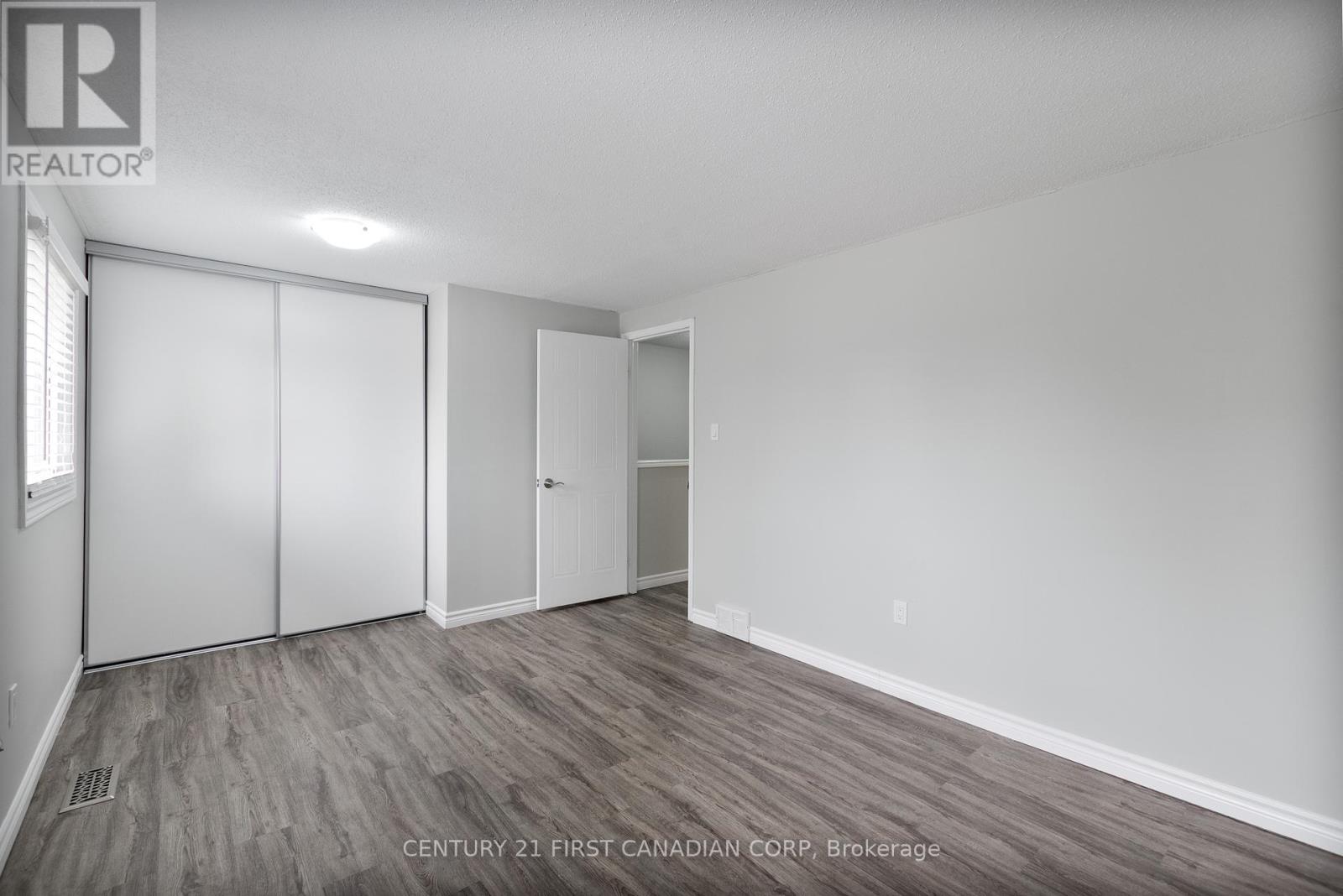 49 - 217 Martinet Avenue, London East, Ontario  N5V 4P5 - Photo 11 - X12457732