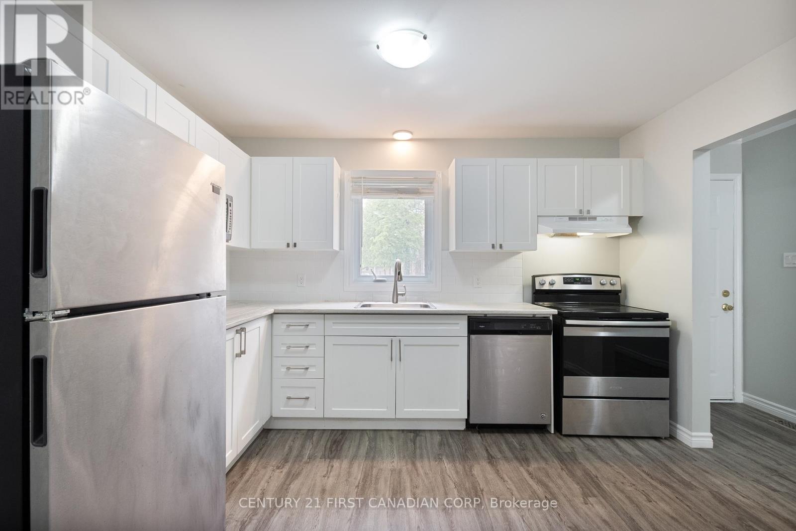 49 - 217 Martinet Avenue, London East, Ontario  N5V 4P5 - Photo 2 - X12457732