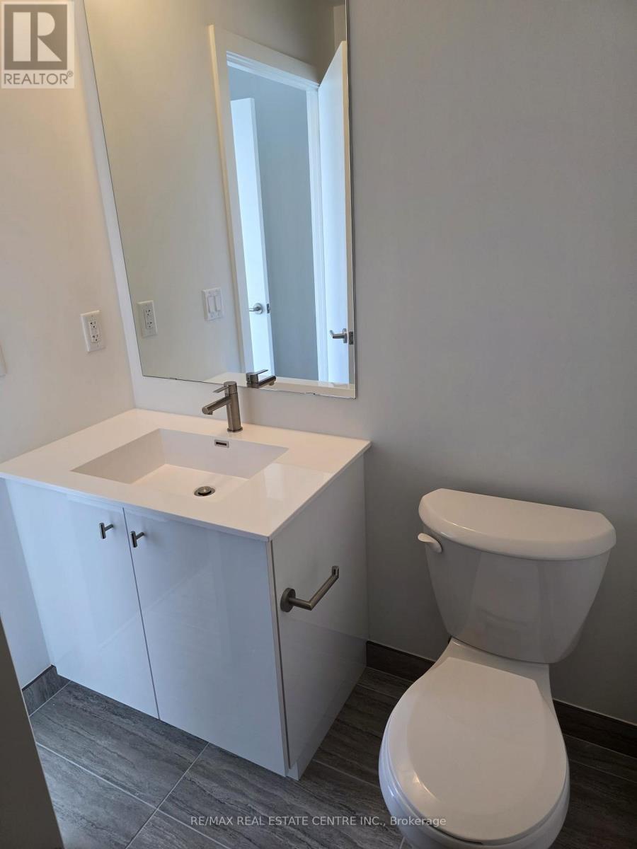 1212 - 25 Wellington Street S, Kitchener, Ontario  N2G 0G5 - Photo 11 - X12457657