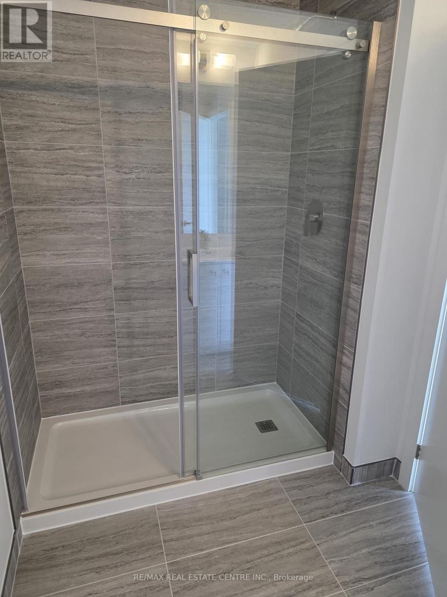 1212 - 25 Wellington Street S, Kitchener, Ontario  N2G 0G5 - Photo 32 - X12457657