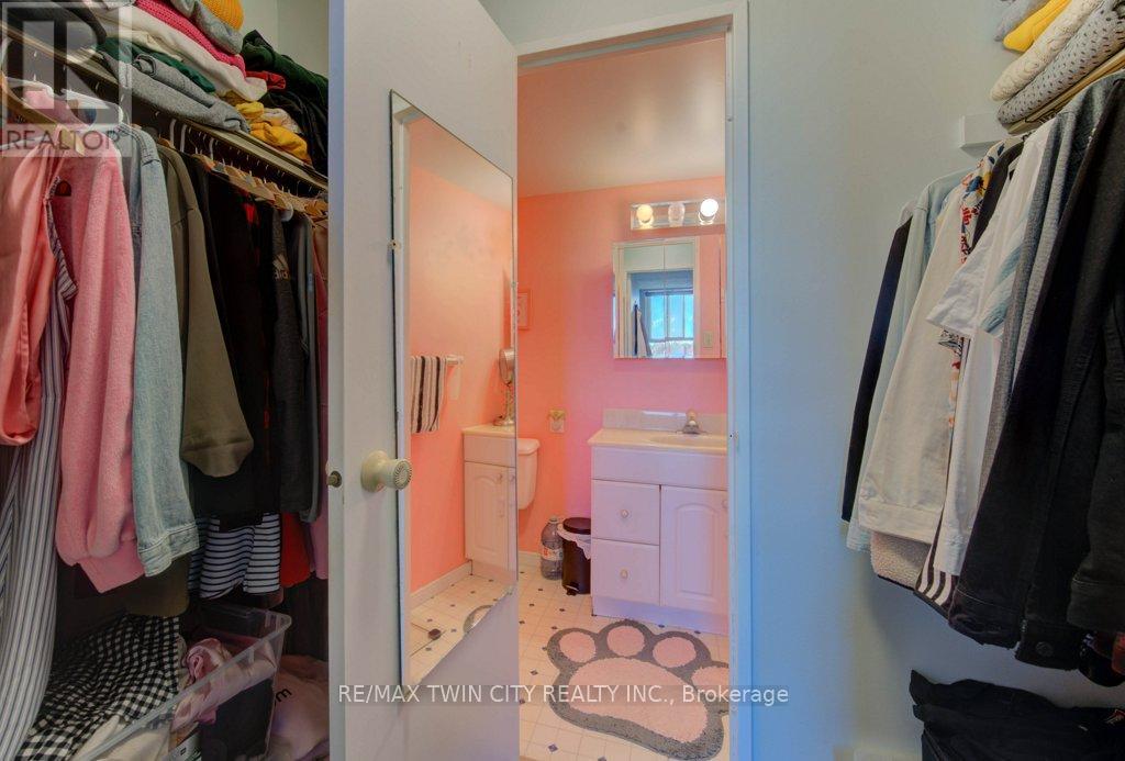 509 - 225 Harvard Place, Waterloo, Ontario  N2J 4H4 - Photo 22 - X12457685