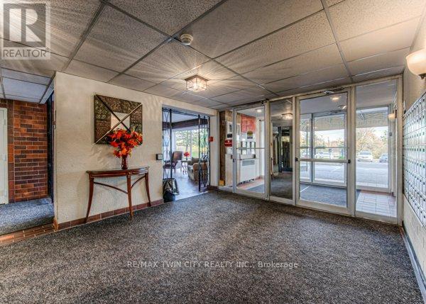 509 - 225 Harvard Place, Waterloo, Ontario  N2J 4H4 - Photo 6 - X12457685