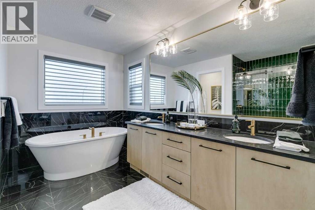 290 Hotchkiss Common Se, Calgary, Alberta  T3S 0N5 - Photo 11 - A2263858
